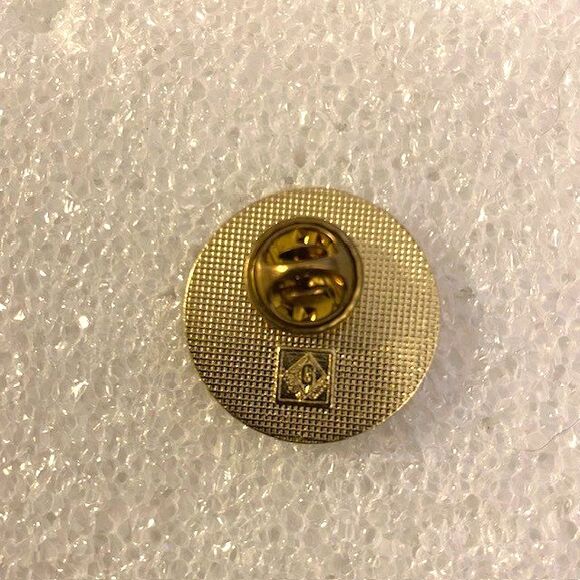 Military Officers Association of America Tampa Operation Helping Hand Metal Pin - Picture 2 of 2